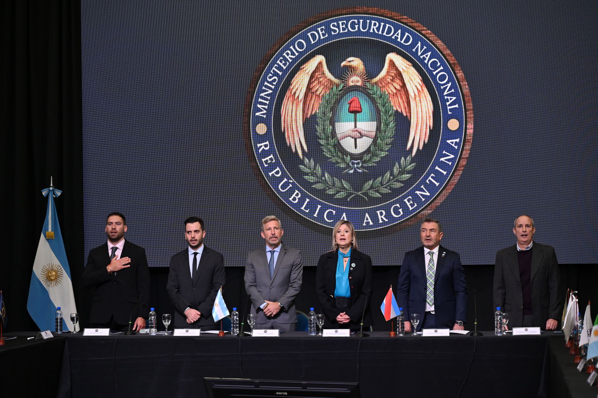Frigerio encabezó la apertura del Consejo Federal de Seguridad Interior que sesionó en Entre Ríos -