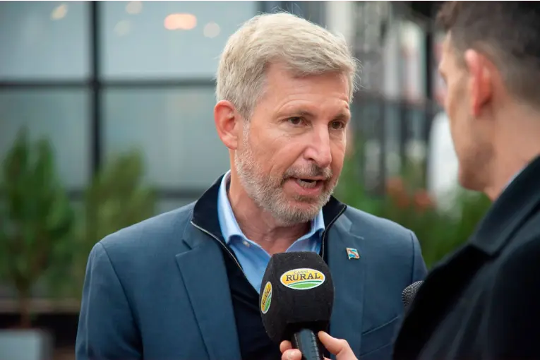 Frigerio volvió a reclamar la eliminación de las retenciones y defendió al campo como motor de la economía -